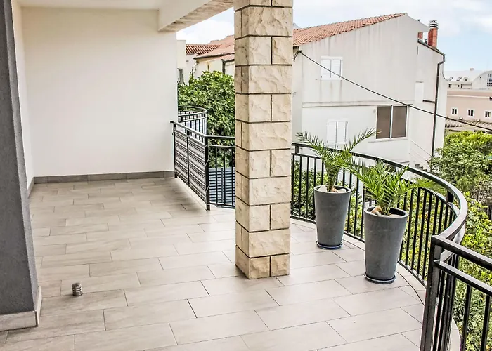 Apartment Villa Silvia-2 By Interhome