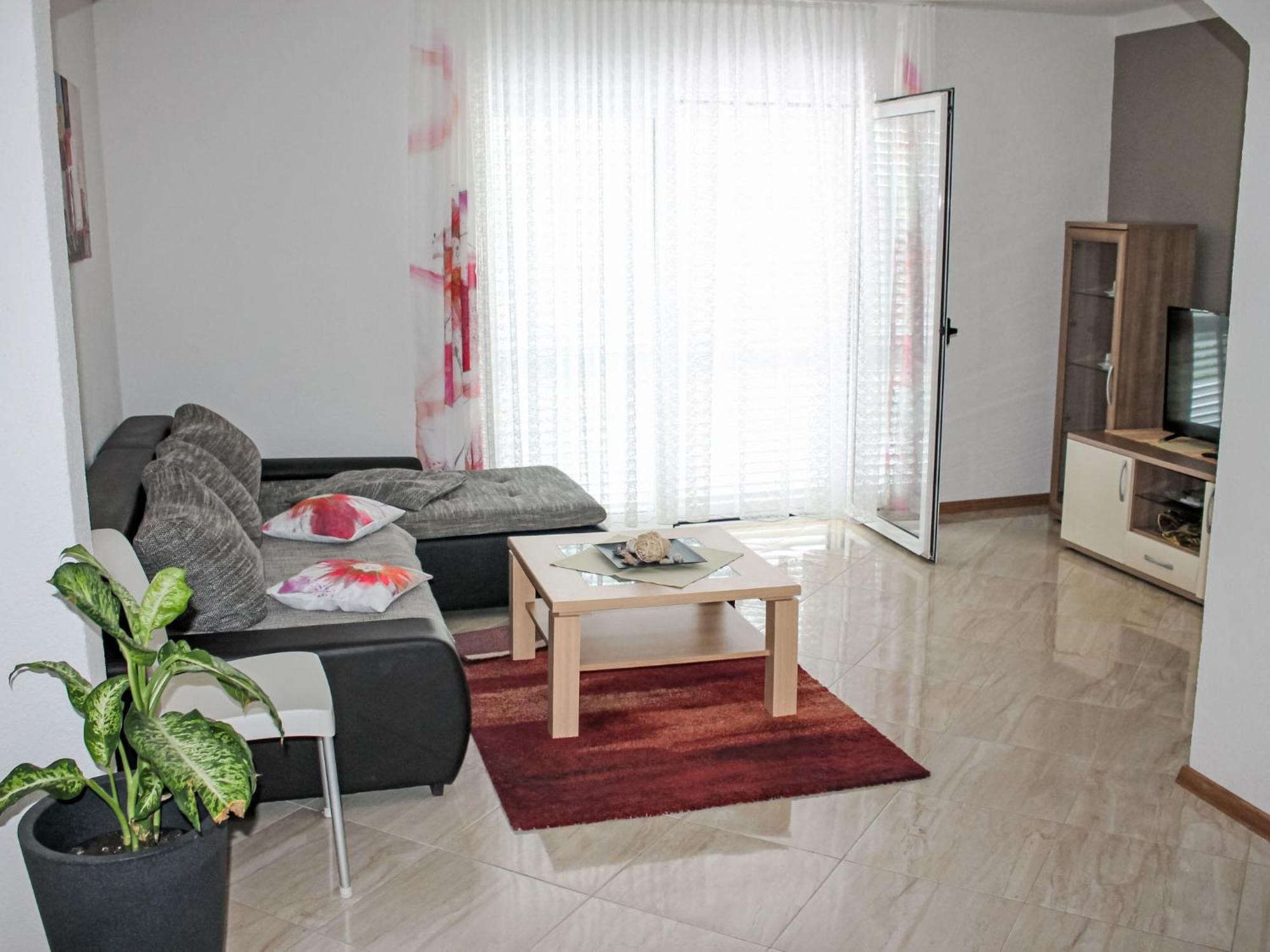Apartment Silvia-2 By Interhome Makarska
